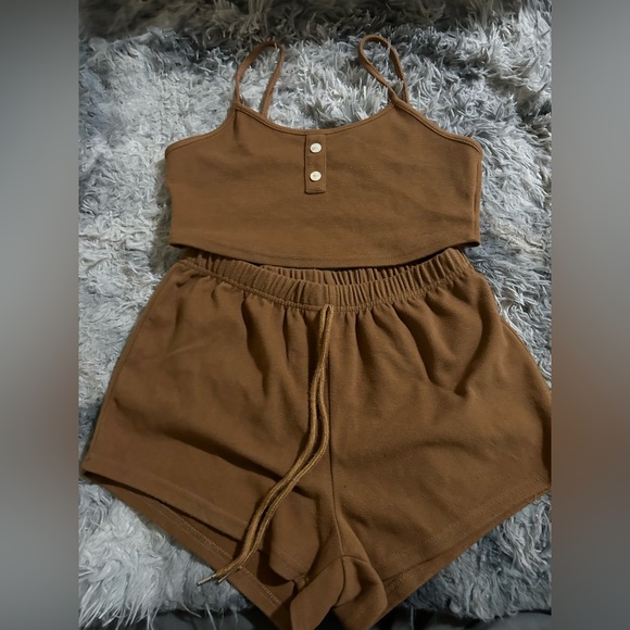 Matching Top/Shorts - Brown Color - Picture 1 of 6
